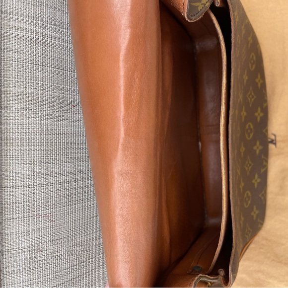 LOUIS VUITTON CARTOUCHIERE CROSSBODY - Picture 4 of 7